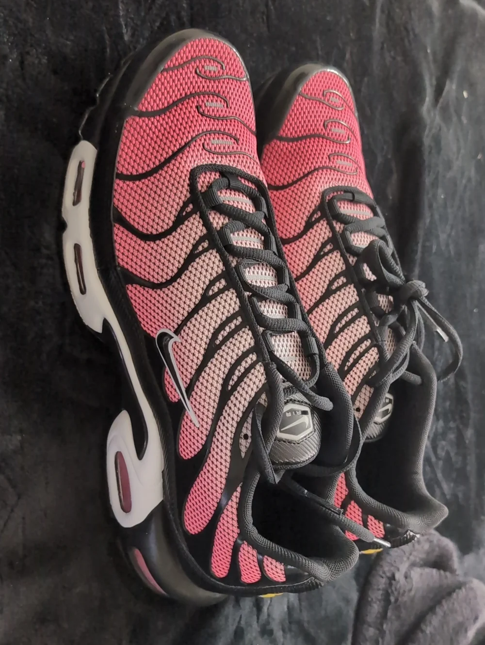 Nike Mens air Max Plus Pink & Black Mesh Athletic Sneakers NO BOX